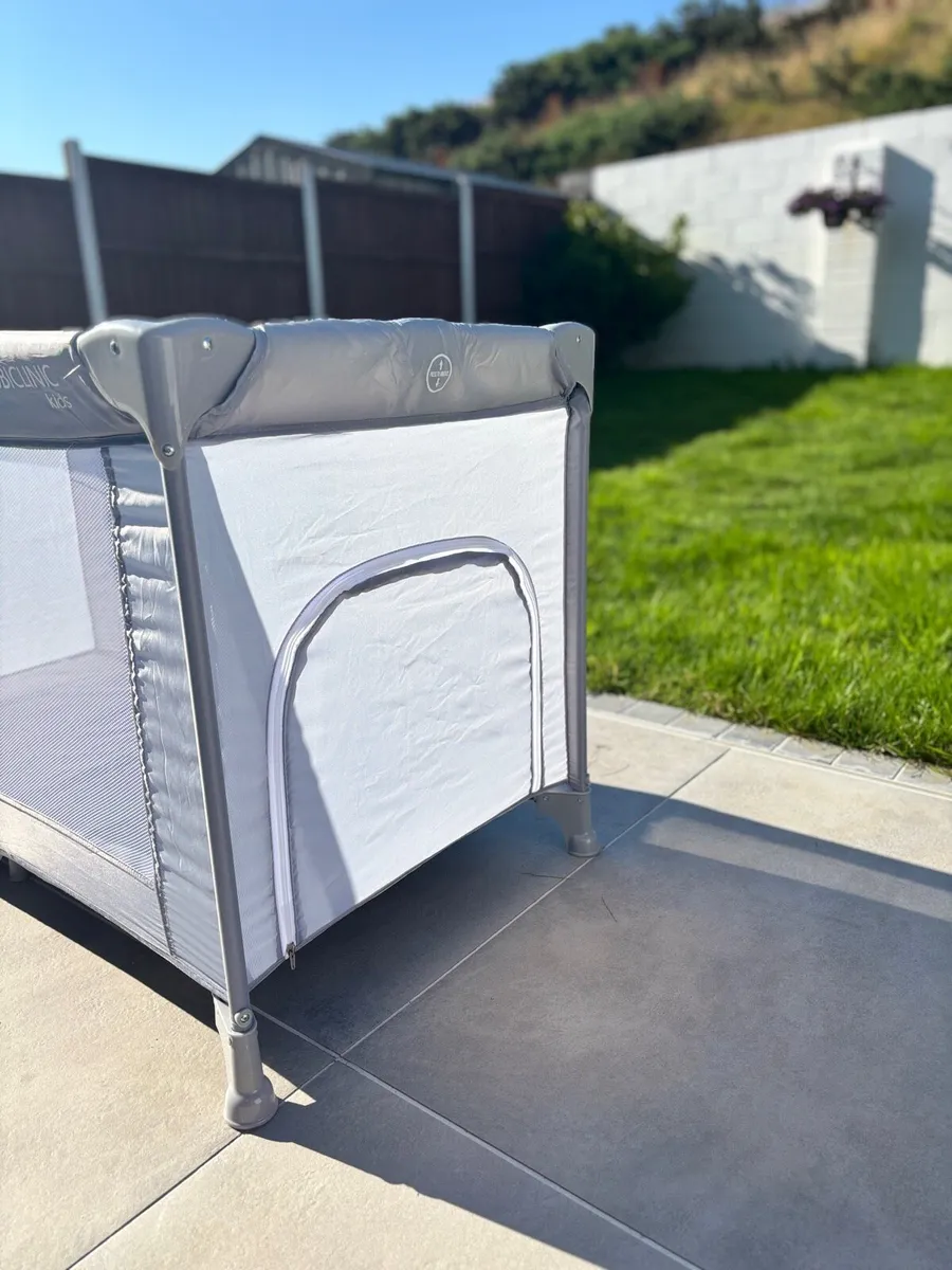 Travel Cot - brand new - Image 4