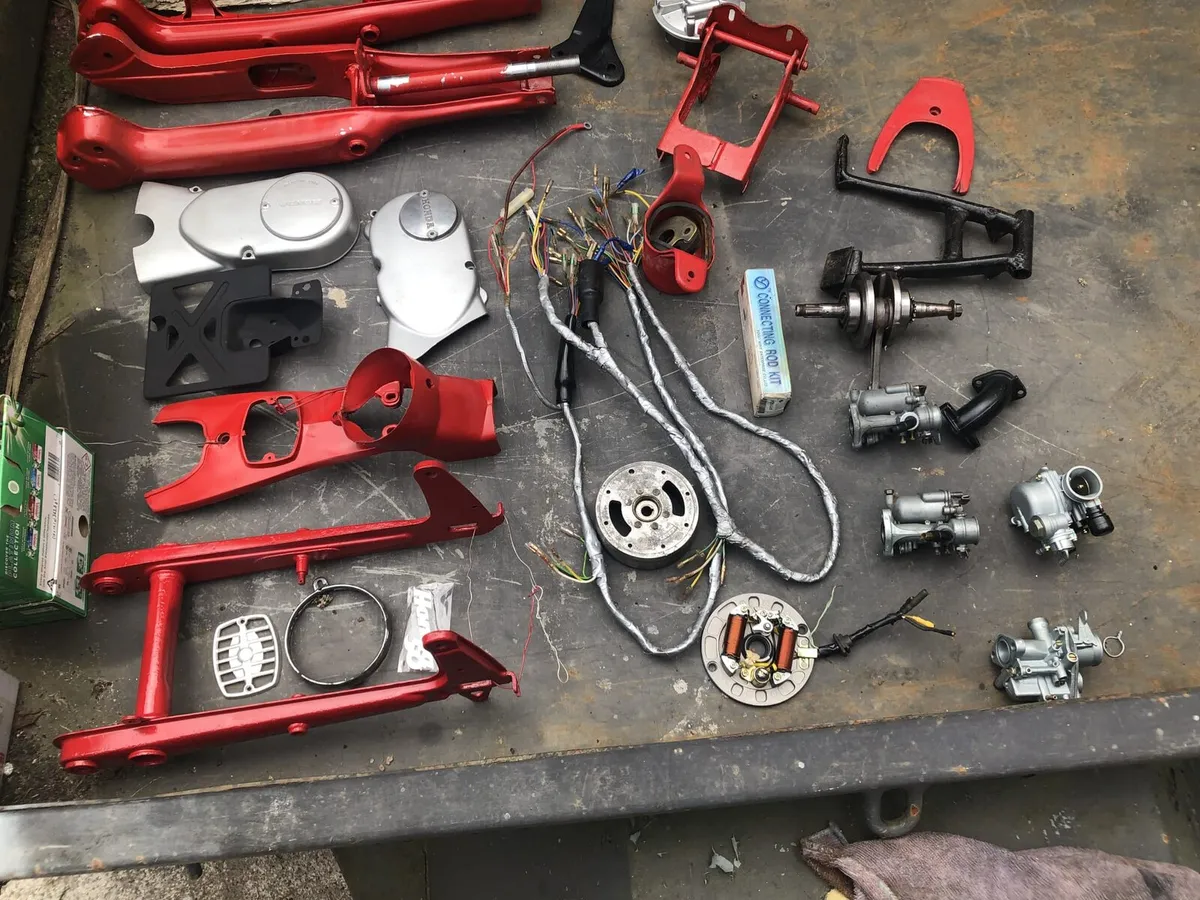 Honda 50 parts - Image 2
