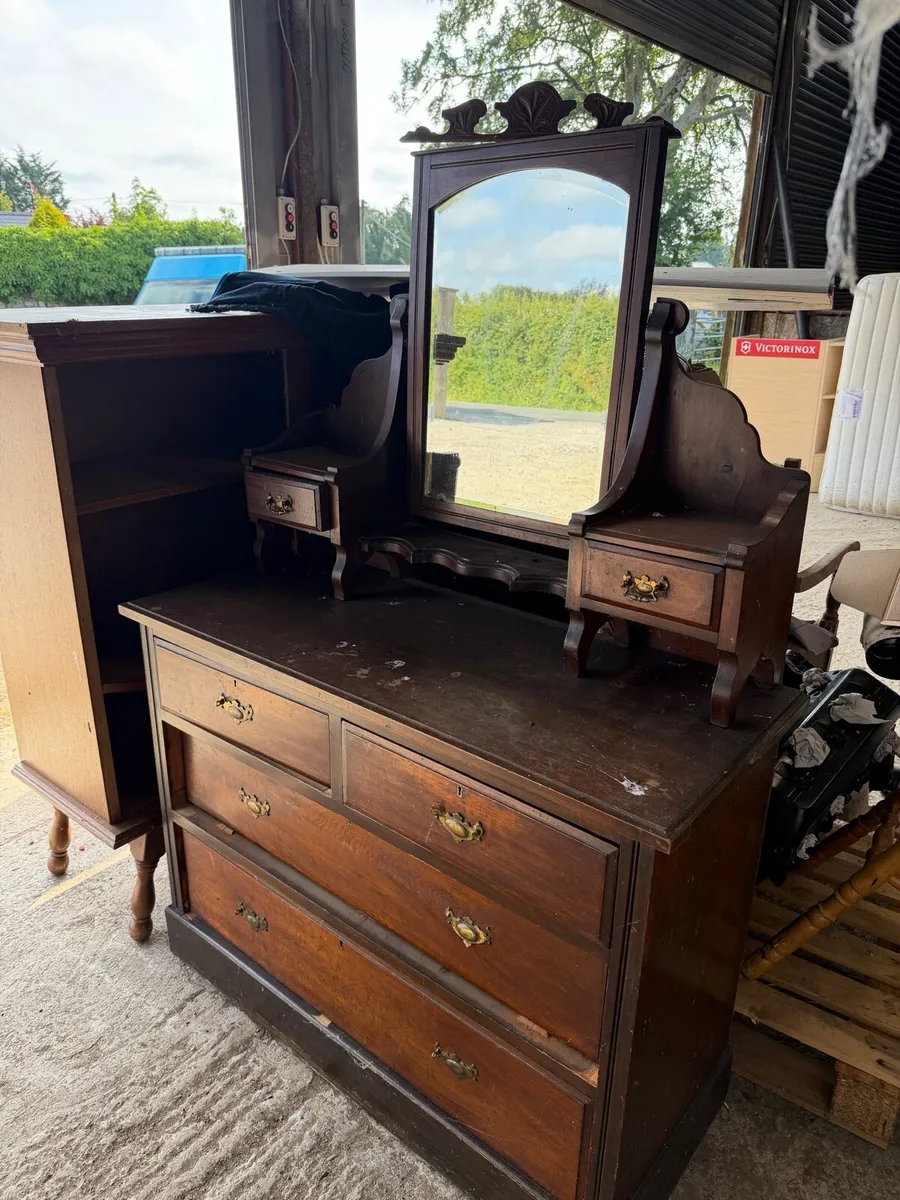 Vintage dresser - Image 2