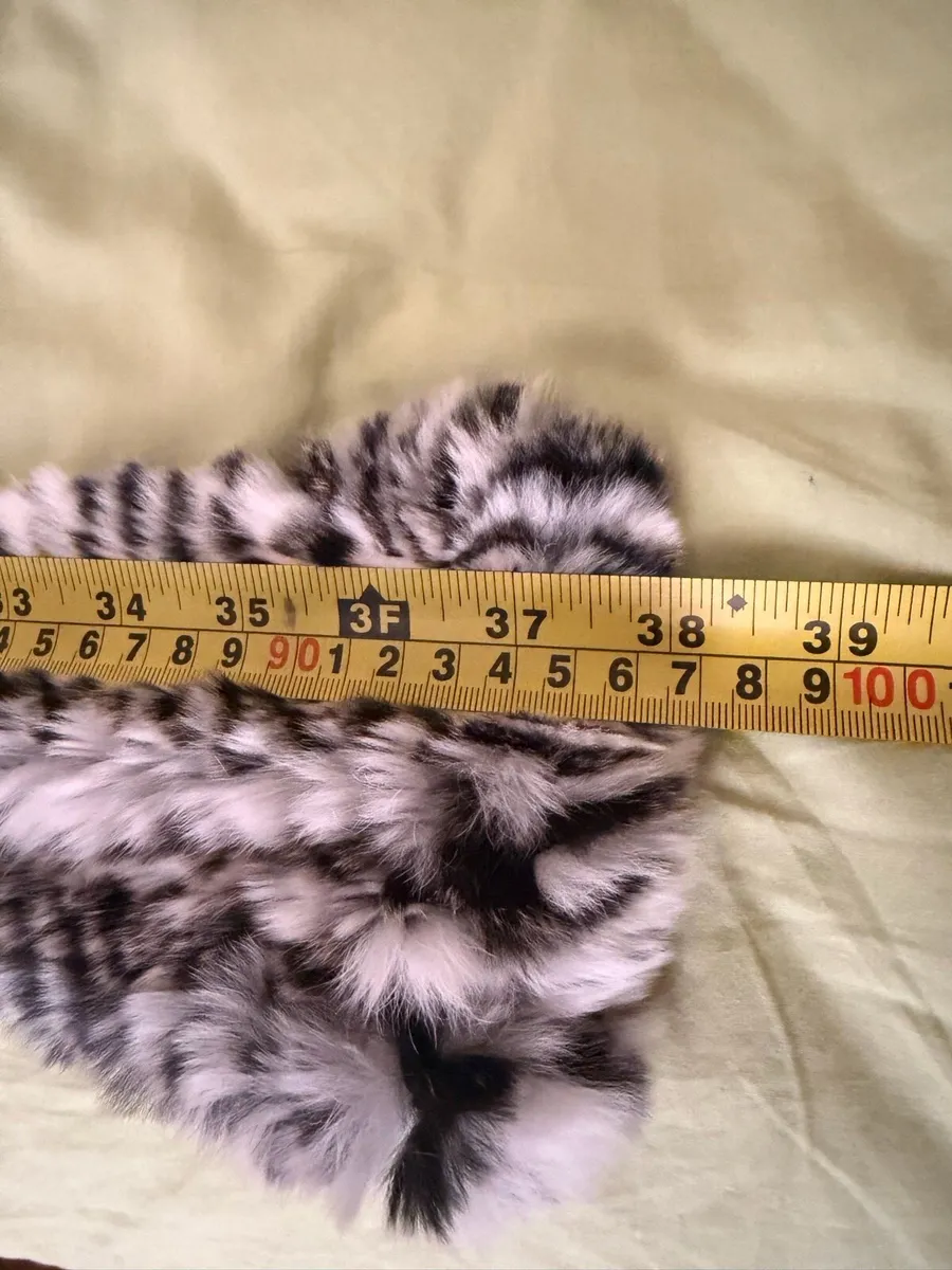 Rex rabbit scarf - Image 3