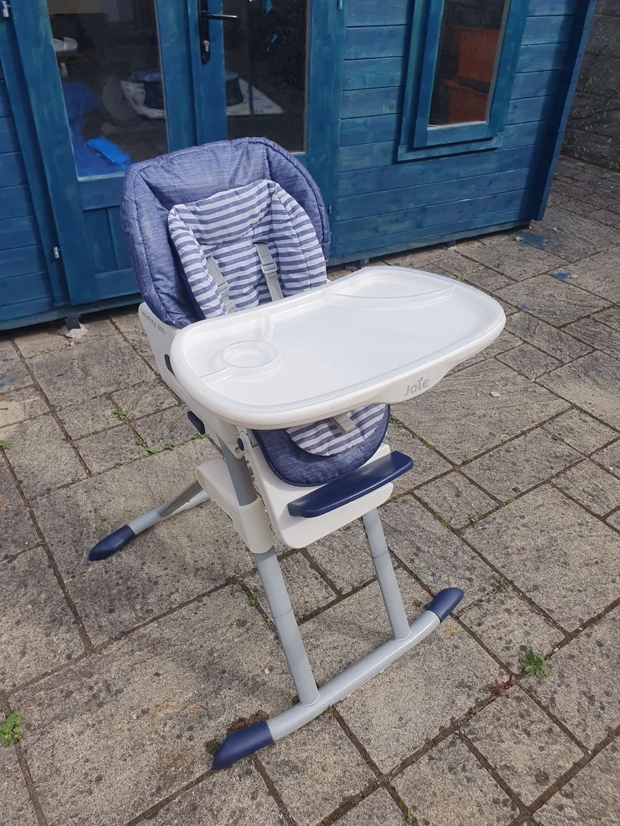 Joie Mimzy 360° highchair - Image 2