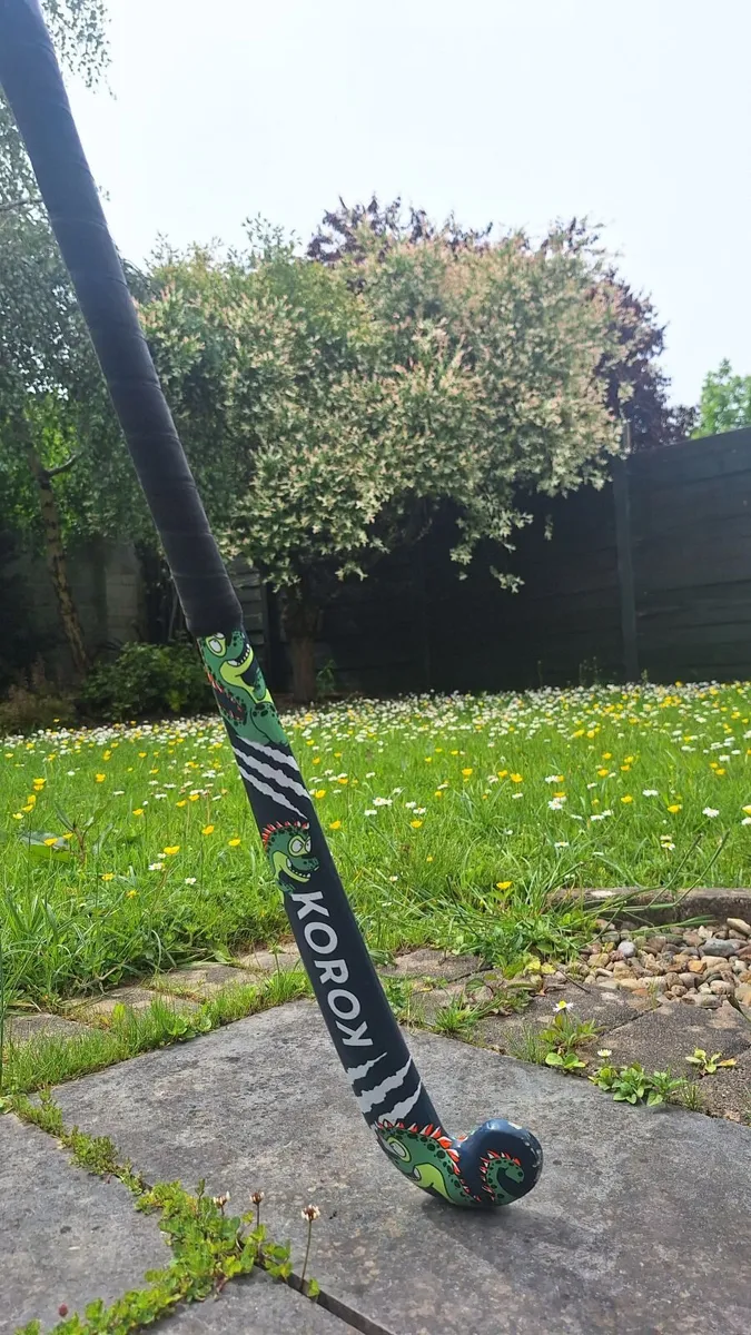 KOROK Kids' Wood Field Hockey Stick FH100, size 28 - Image 1