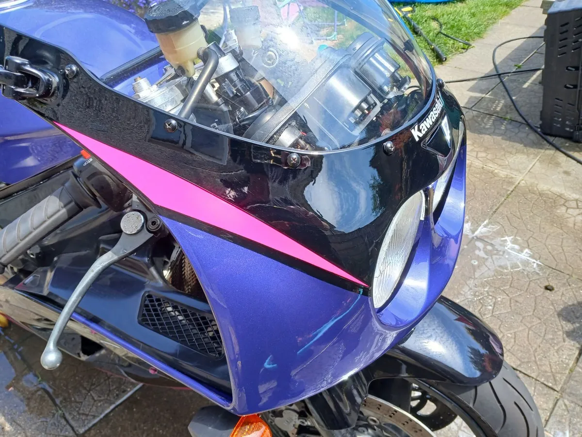 1993 Kawasaki ZXR 750 L - Image 3