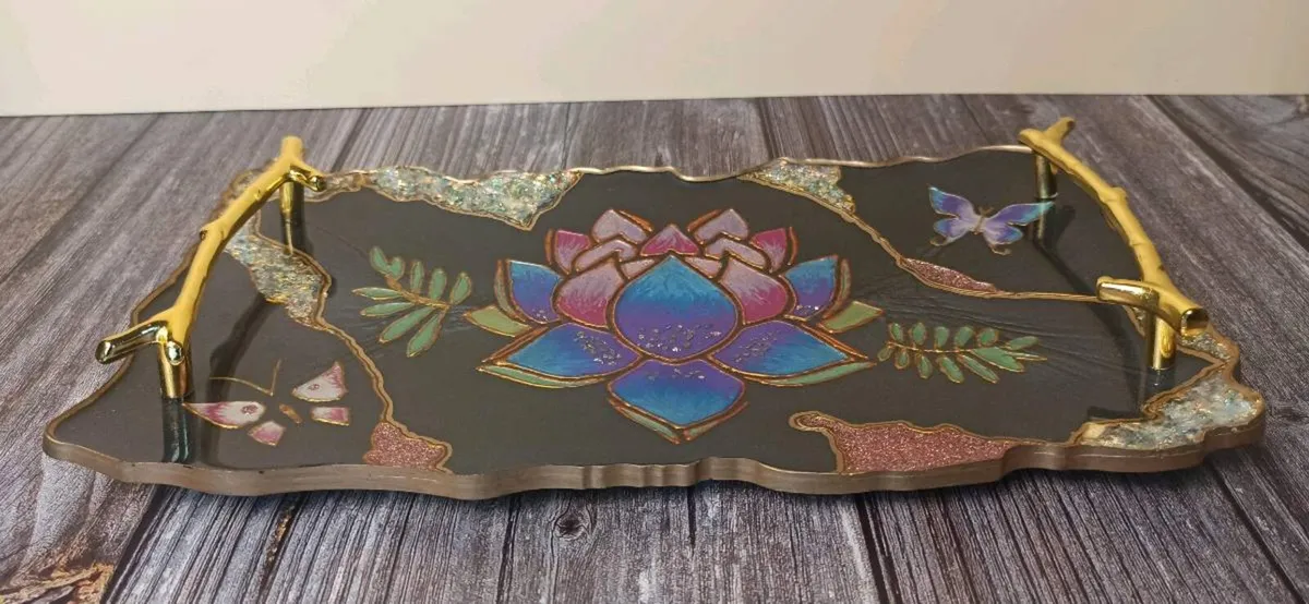 Handmade Epoxy Resin Tray Set - Image 4