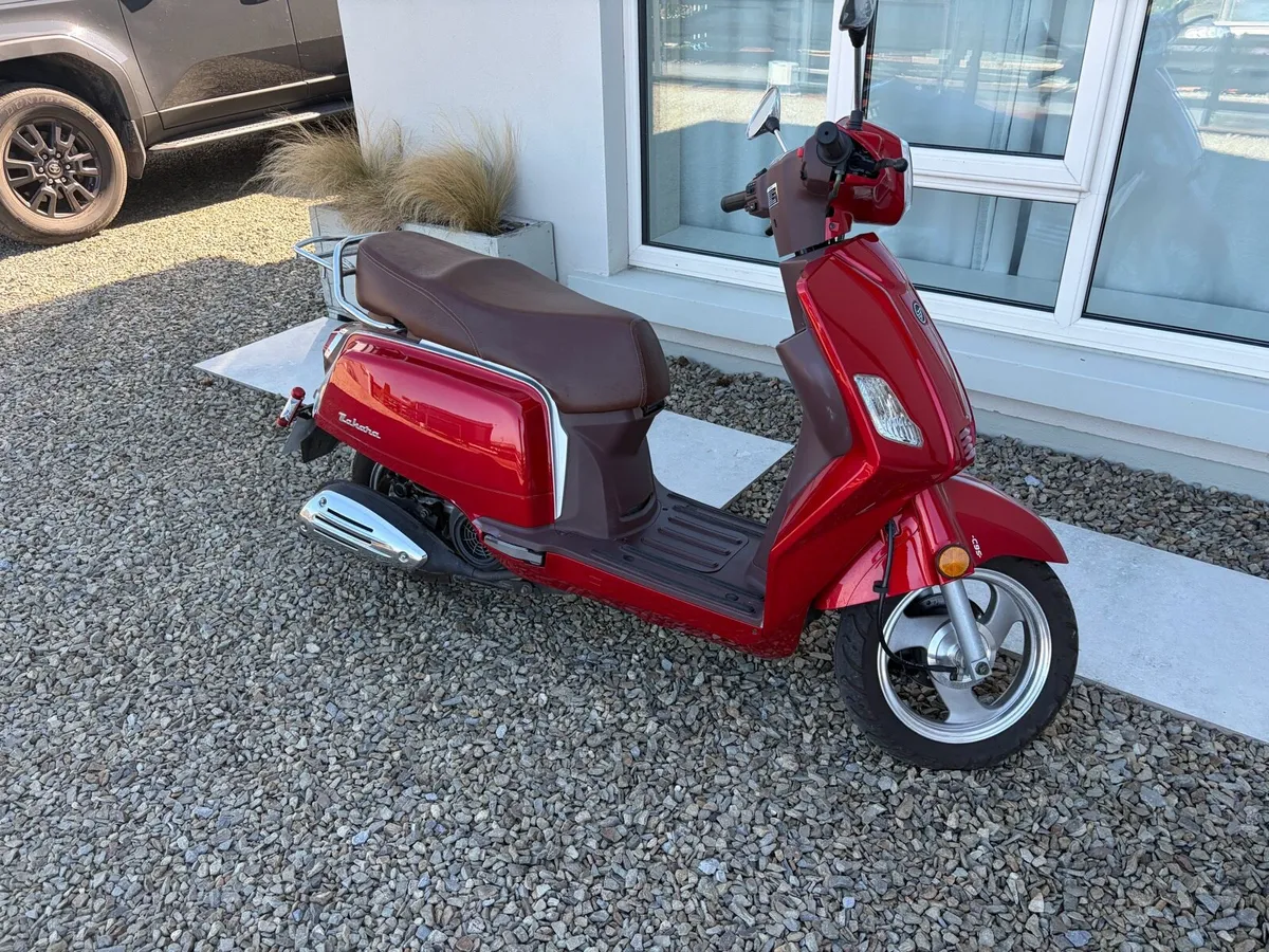 Scooter - Image 1