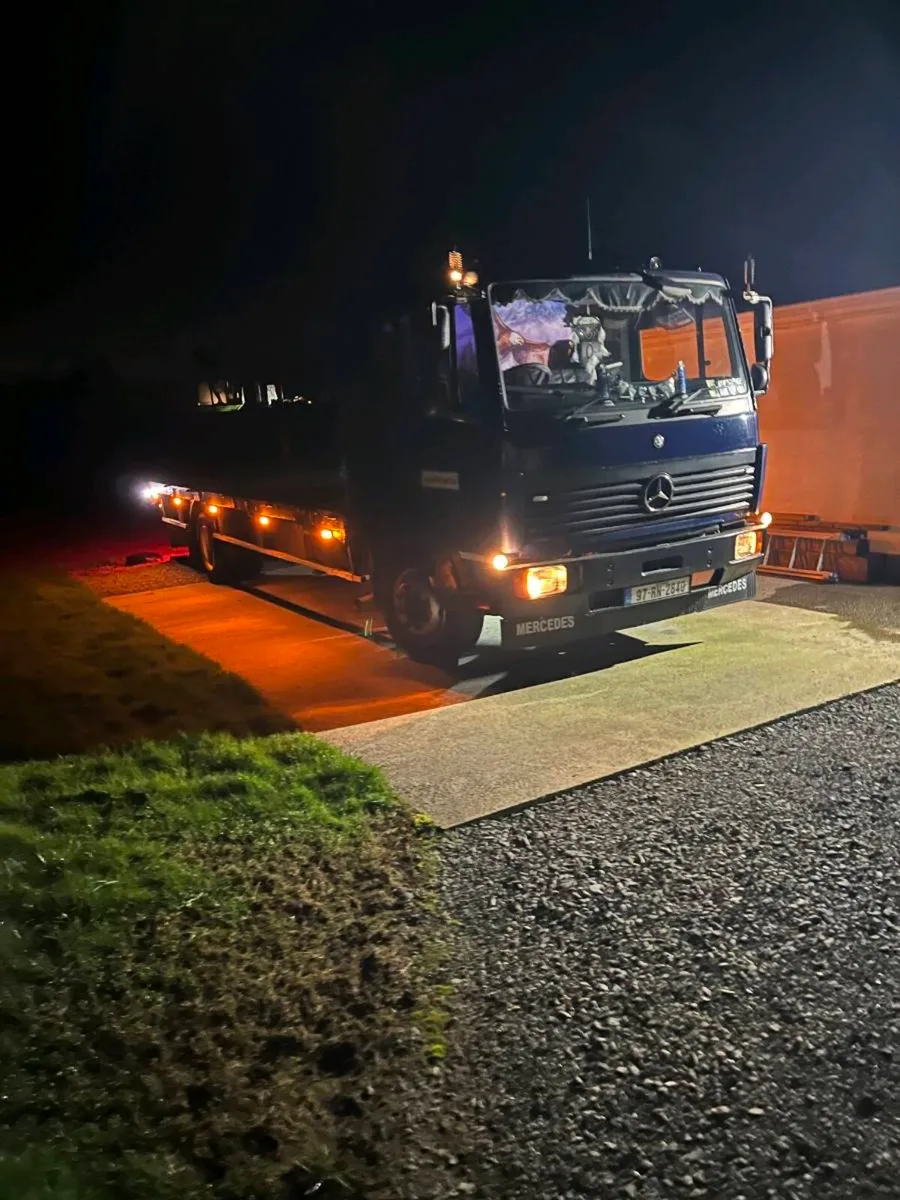 Mercedes 1117 truck - Image 3