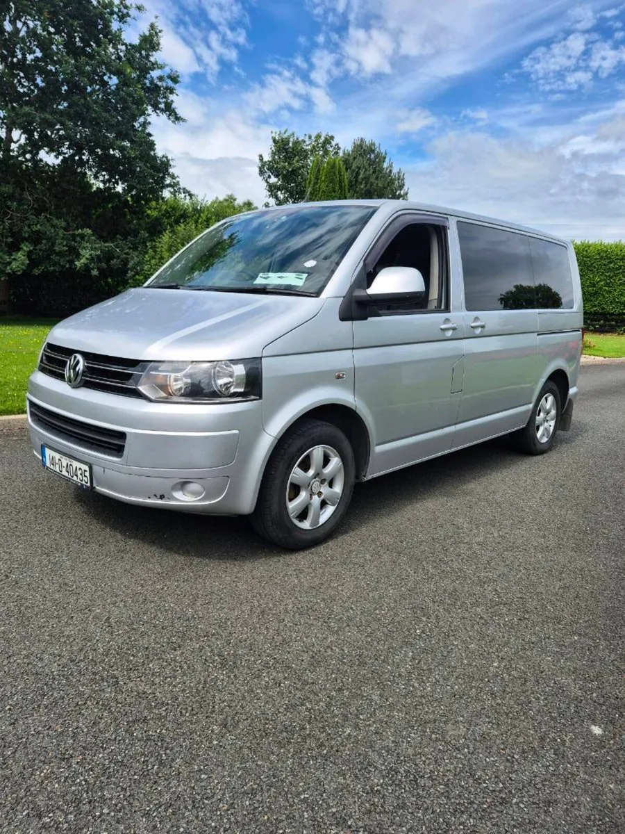 Volkswagen transporter shuttle 9 seater automatic - Image 2
