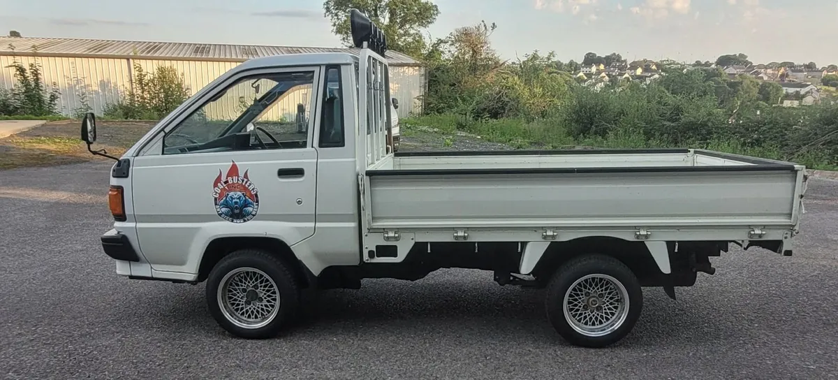 Toyota Liteace - 1992 KM51 - Image 3