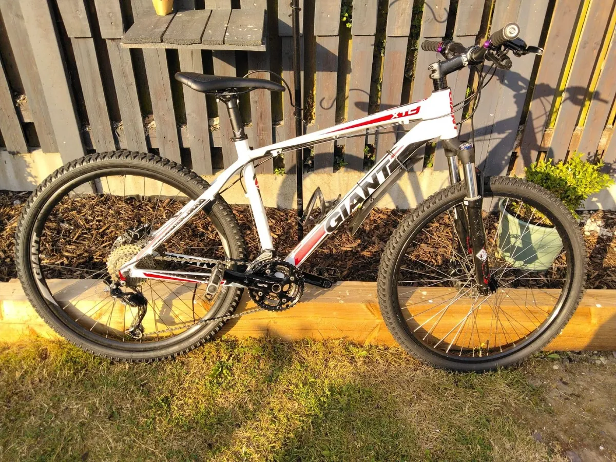 Giant Xtc 2 Mountain Bike (Medium, 26" Wheel) - Image 2
