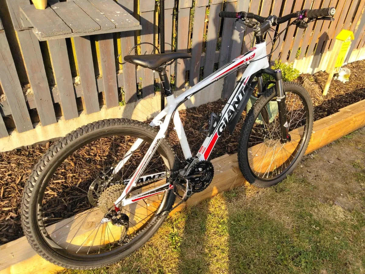 Giant Xtc 2 Mountain Bike (Medium, 26" Wheel) - Image 3