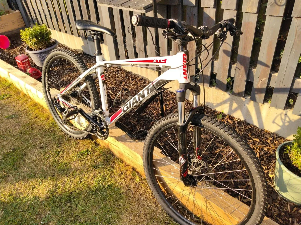 Giant Xtc 2 Mountain Bike (Medium, 26" Wheel) - Image 4