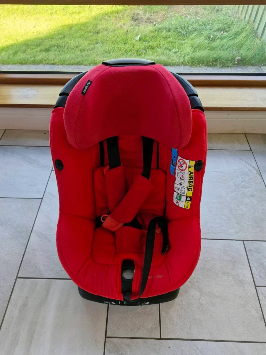 Maxi cosi car seat - Image 1