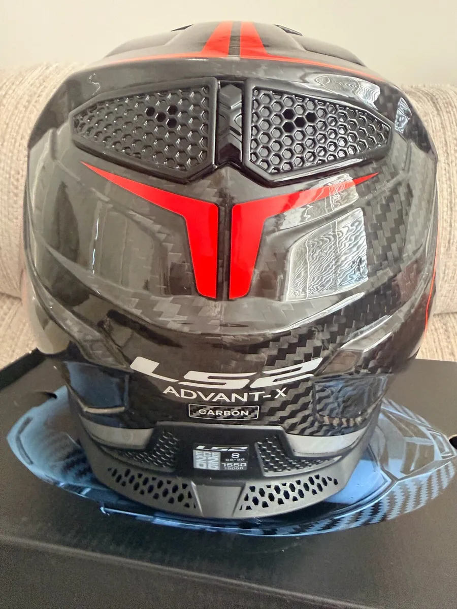 LS2 Advant X Carbon motorbike helmet - Image 3