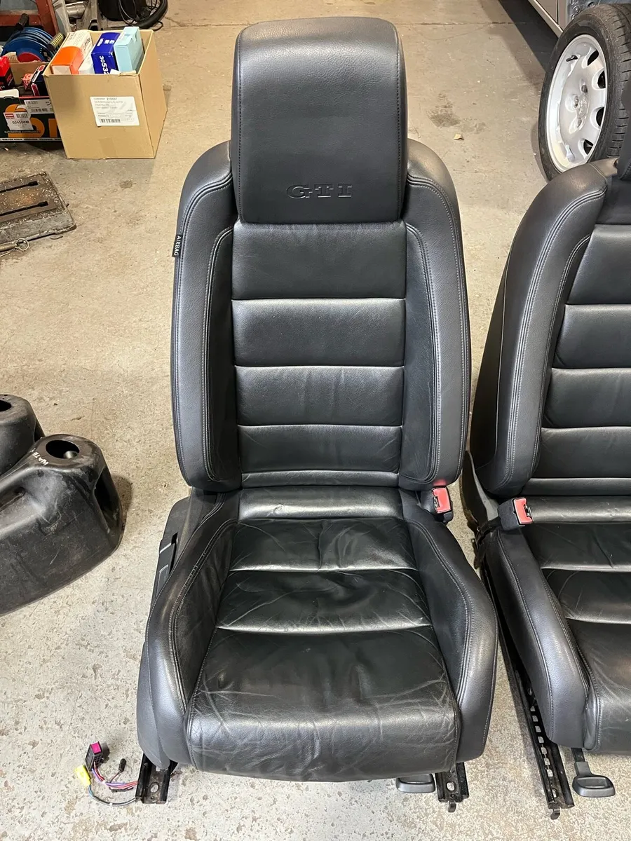 VW Golf Black Leather interior 5Dr - Image 2