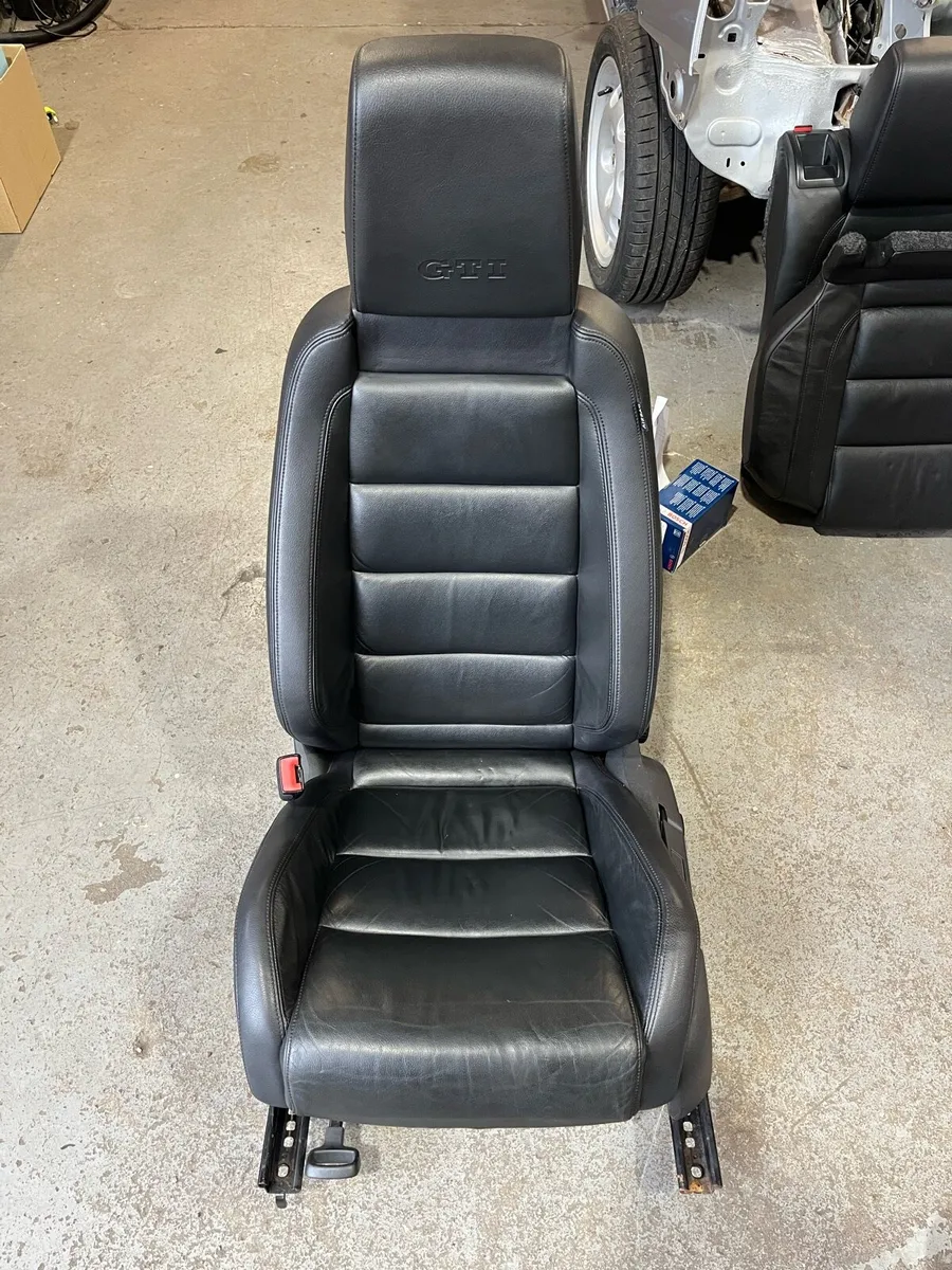 VW Golf Black Leather interior 5Dr - Image 3