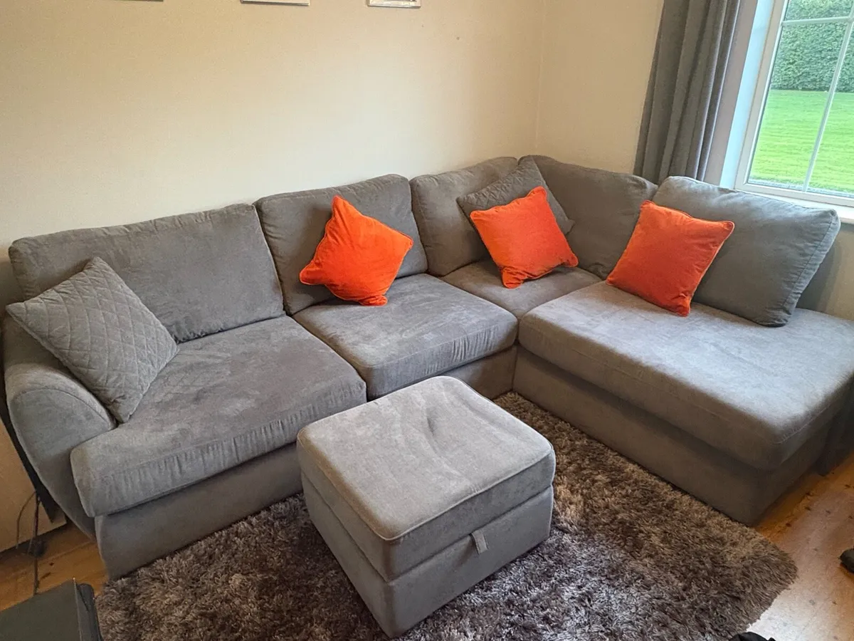 Grey corner couch in great condition - Image 3