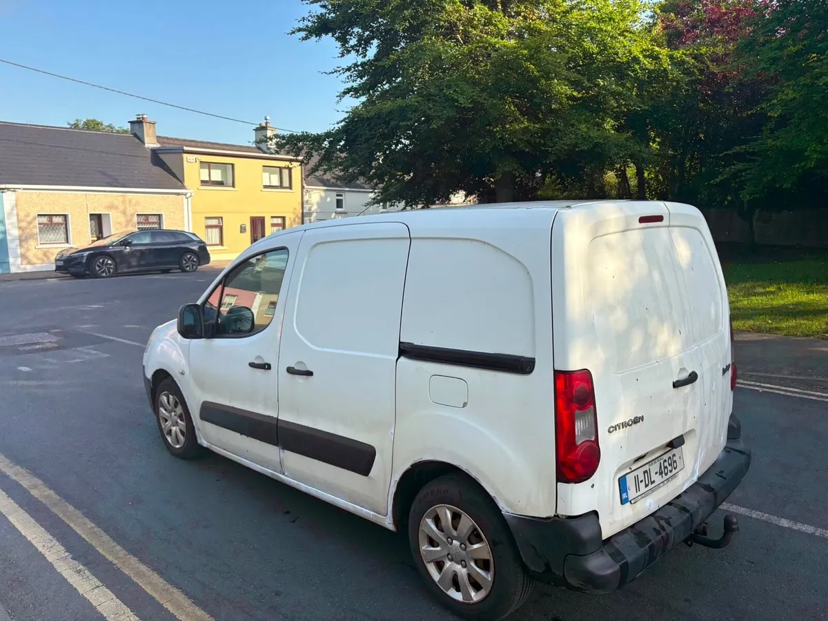 2011 Citroen Berlingo 1.6 HDI 3 Seats. DOE&TAX - Image 3