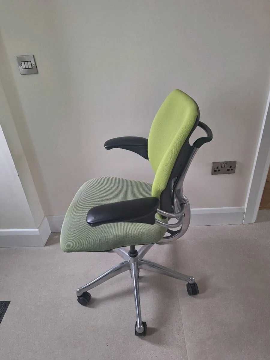 Humanscale Freedom Chair - Image 3