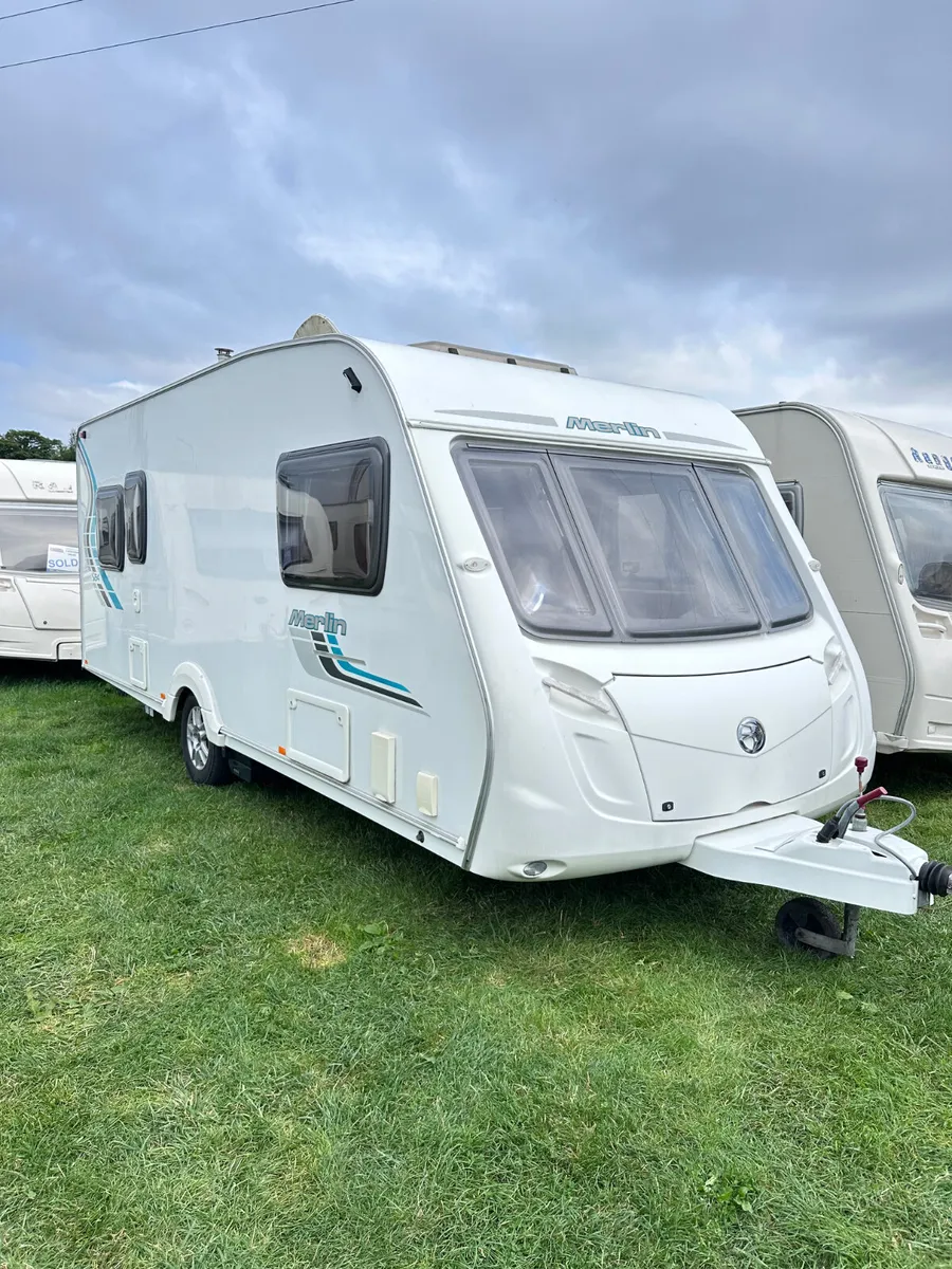 ✨STUNNING SWIFT MERLIN 5 BERTH✨ - Image 1