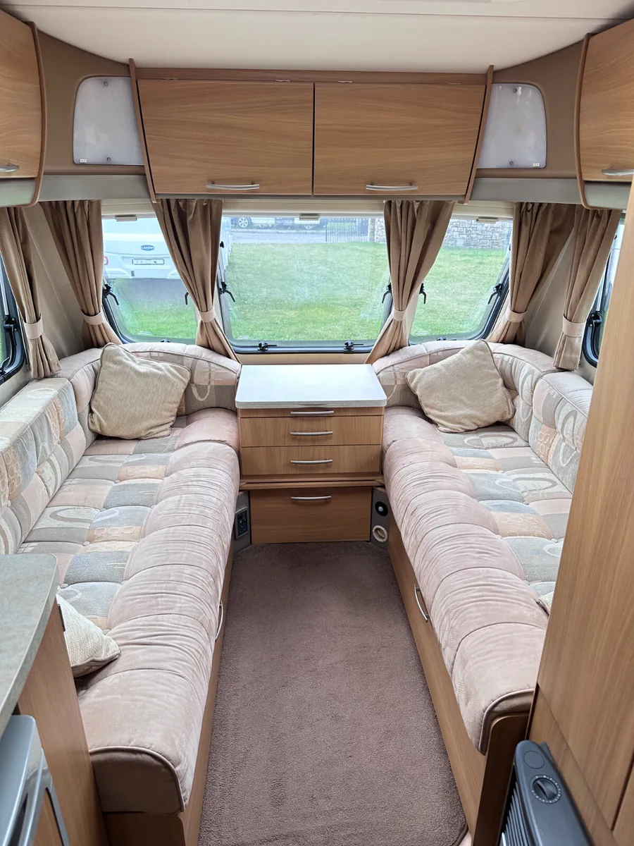 ✨STUNNING SWIFT MERLIN 5 BERTH✨ - Image 4