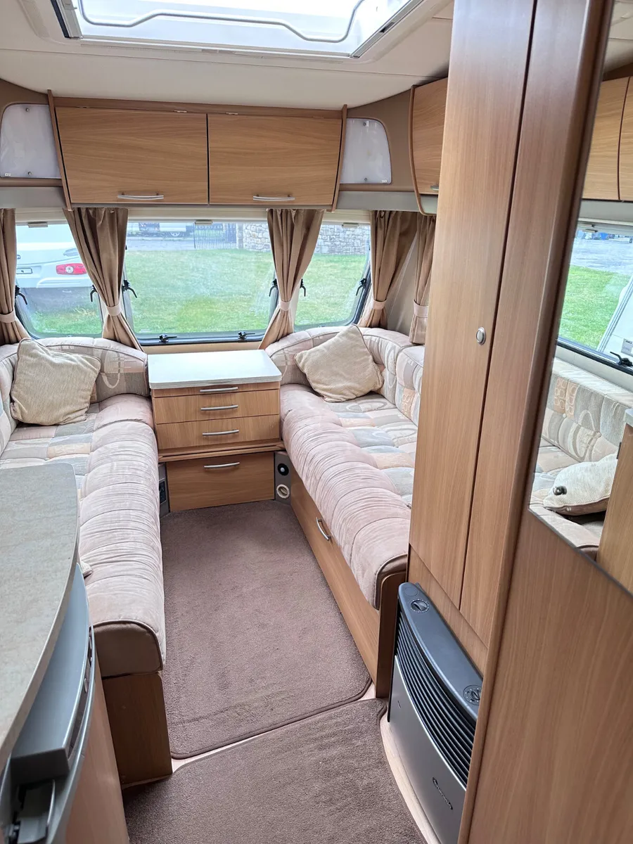 ✨STUNNING SWIFT MERLIN 5 BERTH✨ - Image 3