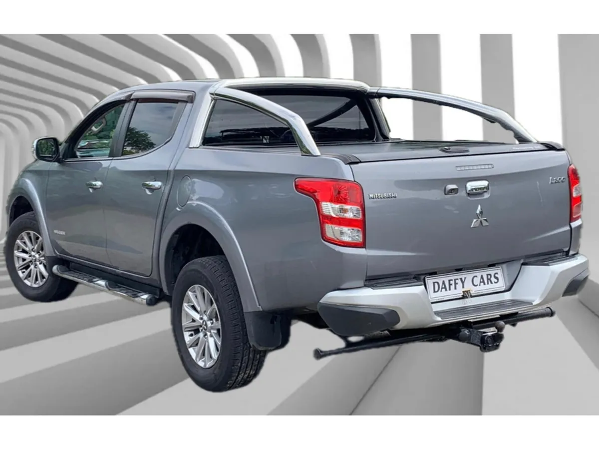 Mitsubishi L200 DID WARRIOR D/C 4DR 2.5 CR 4WORK - Image 3