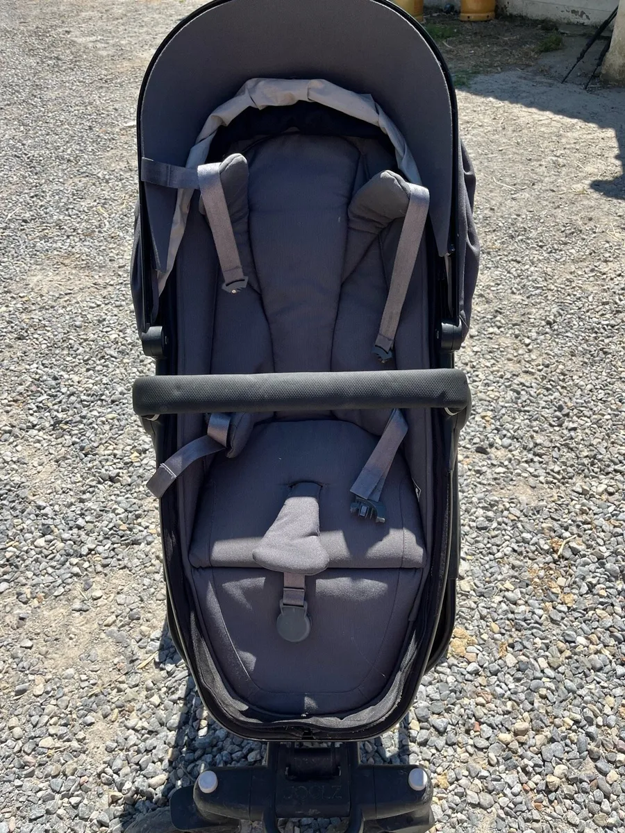 Baby buggy and maxi-cosi car seat - Image 1