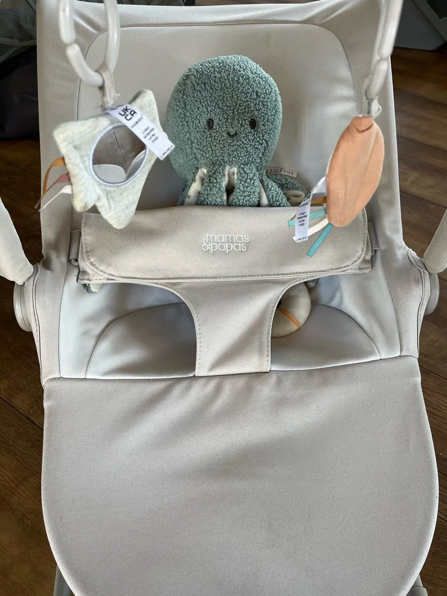 Mama & Papas baby rocking chair - Image 3
