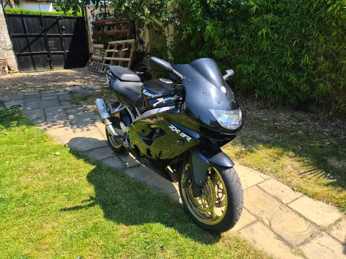 1998 Kawaski ZX-9R / Black / 900cc - Image 2