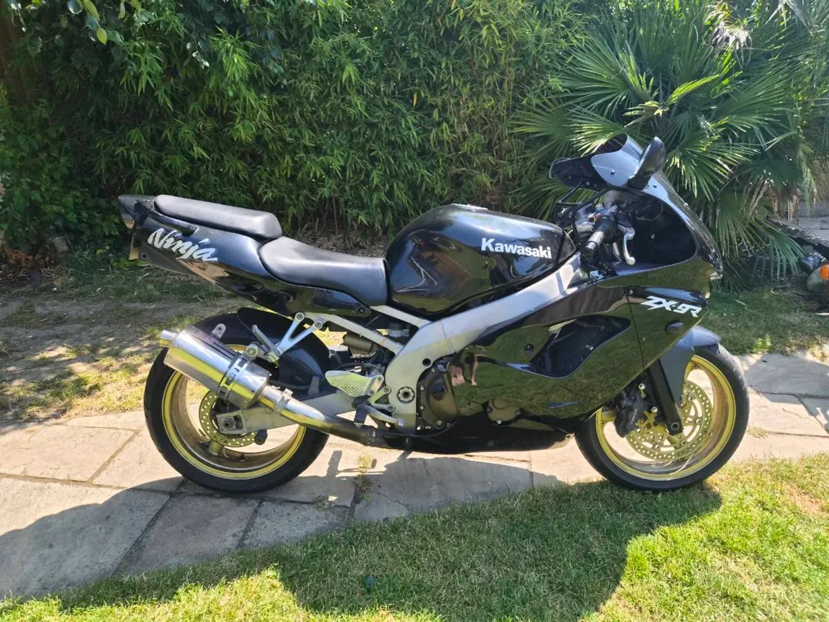 1998 Kawaski ZX-9R / Black / 900cc - Image 3