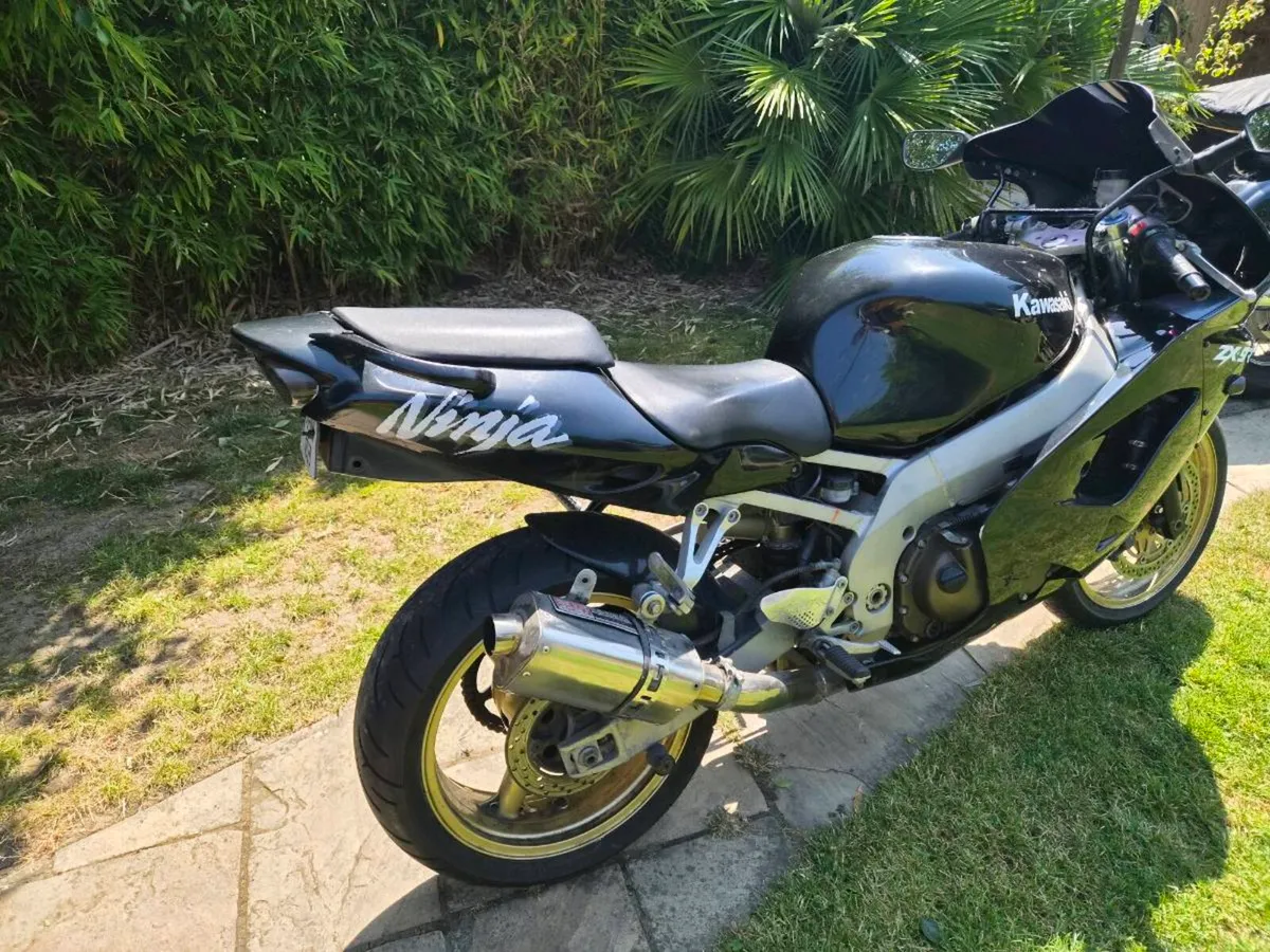 1998 Kawaski ZX-9R / Black / 900cc - Image 4