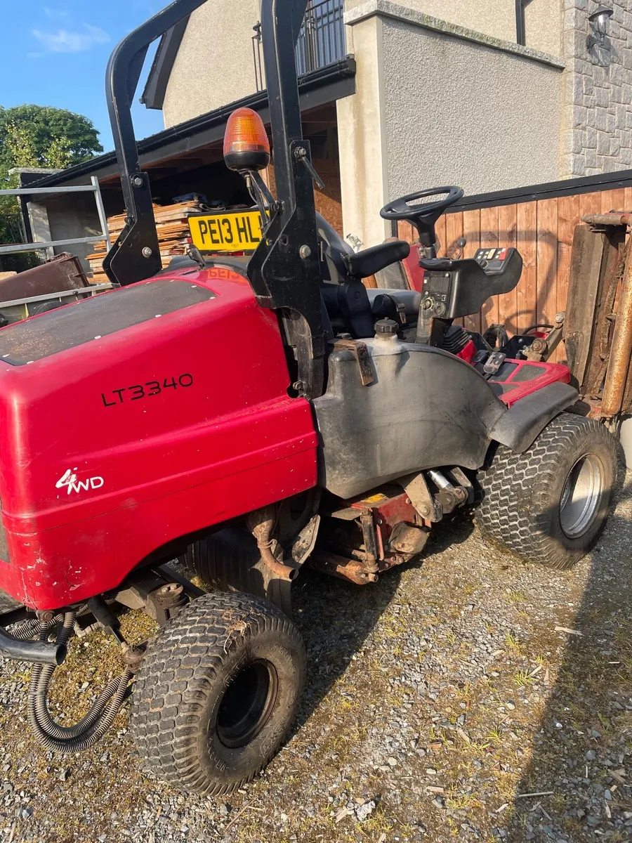 Lawnmower2013  lt2230  35 hp dielsel mower - Image 4