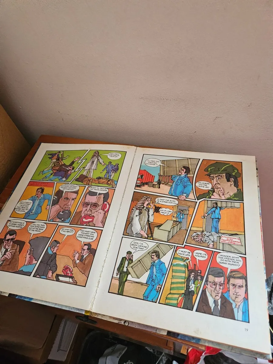 Vintage Six Million Dollar Man Annual - Image 3