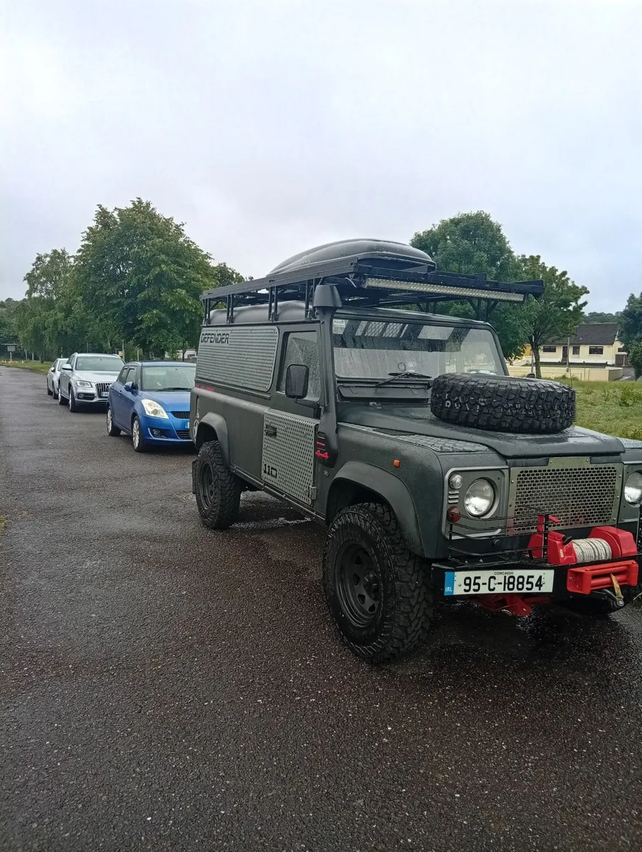 Land Rover Defender 1995 - Image 4