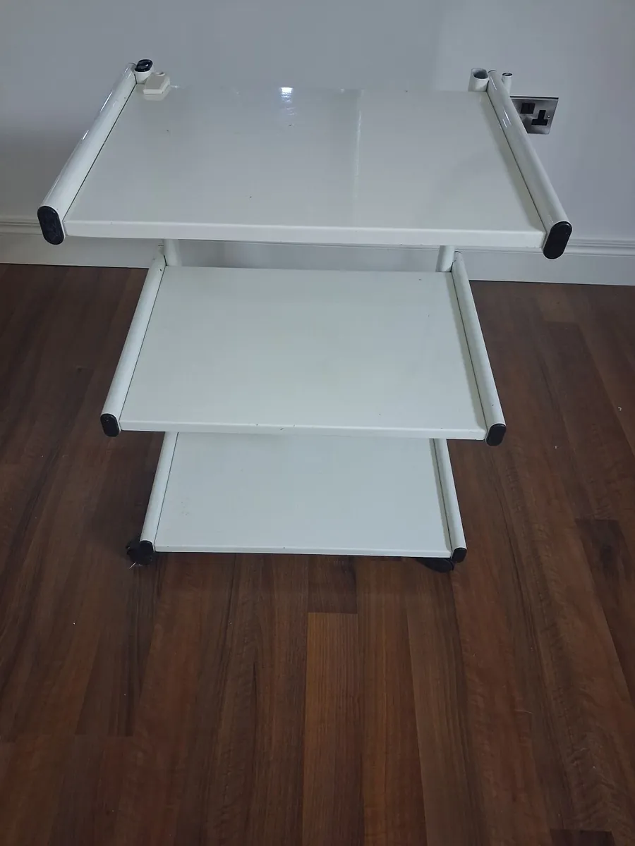 Beauty equipment - Image 1