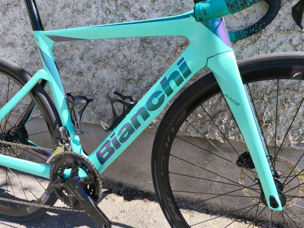 Bianchi Oltre Race Di2 carbon - Image 4