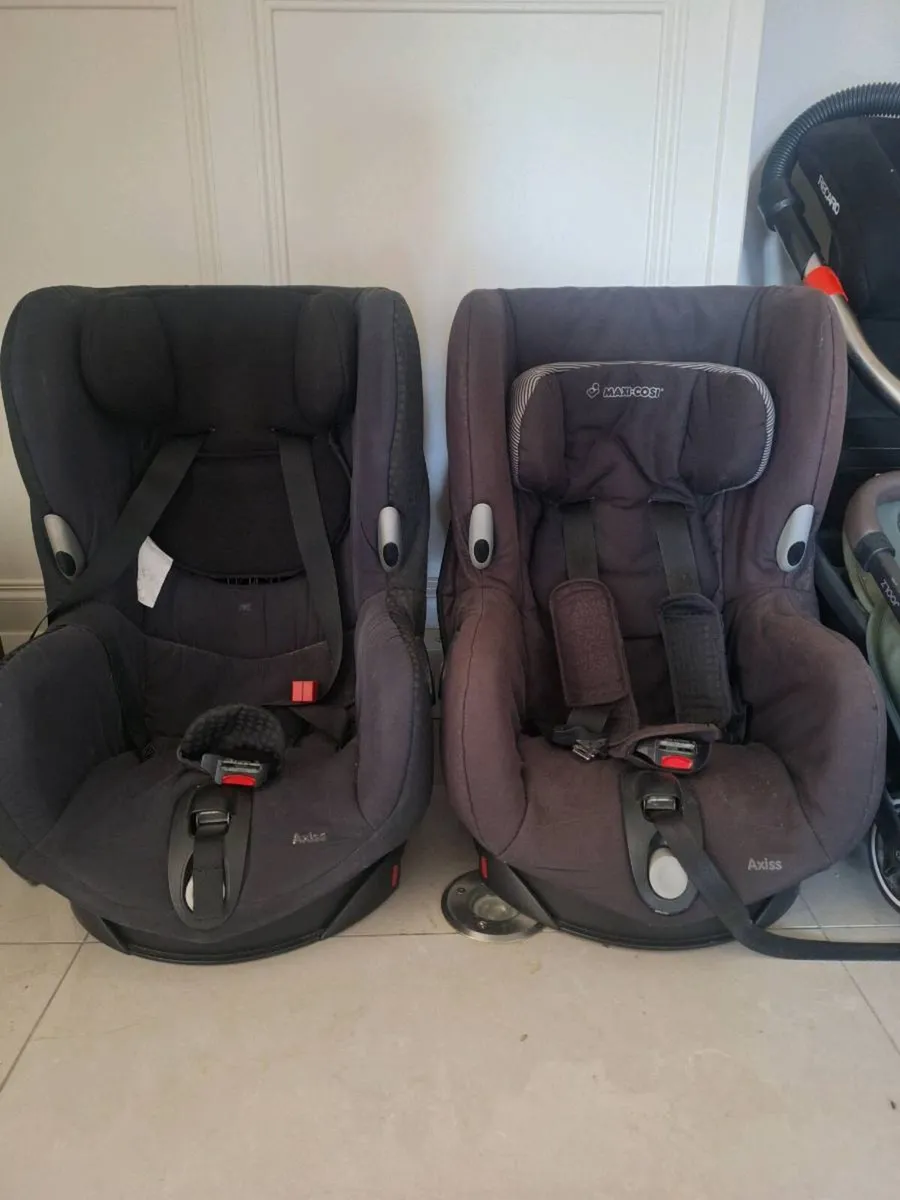 Maxi Cosi Swivel Seats