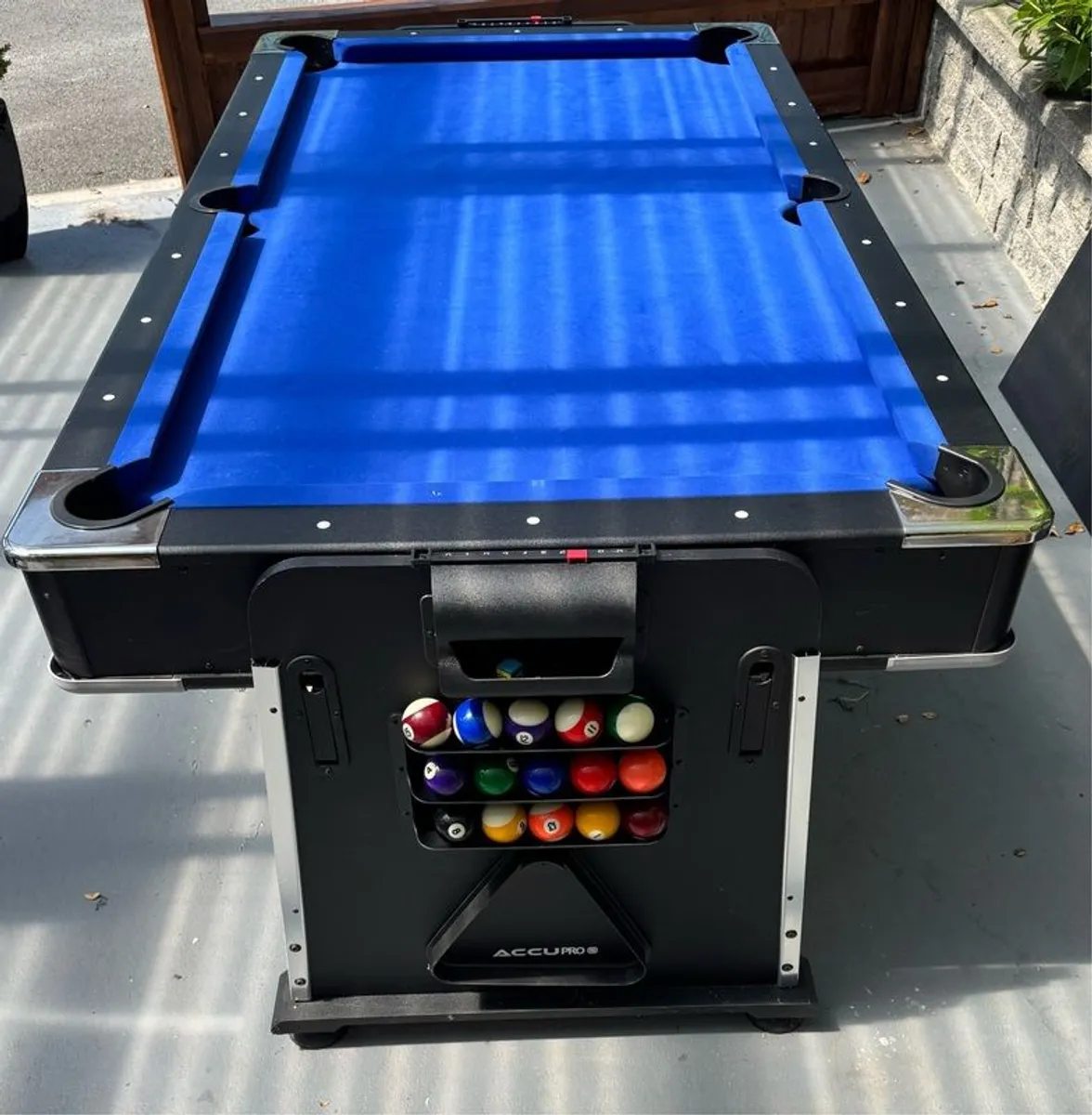 Games table - Image 1