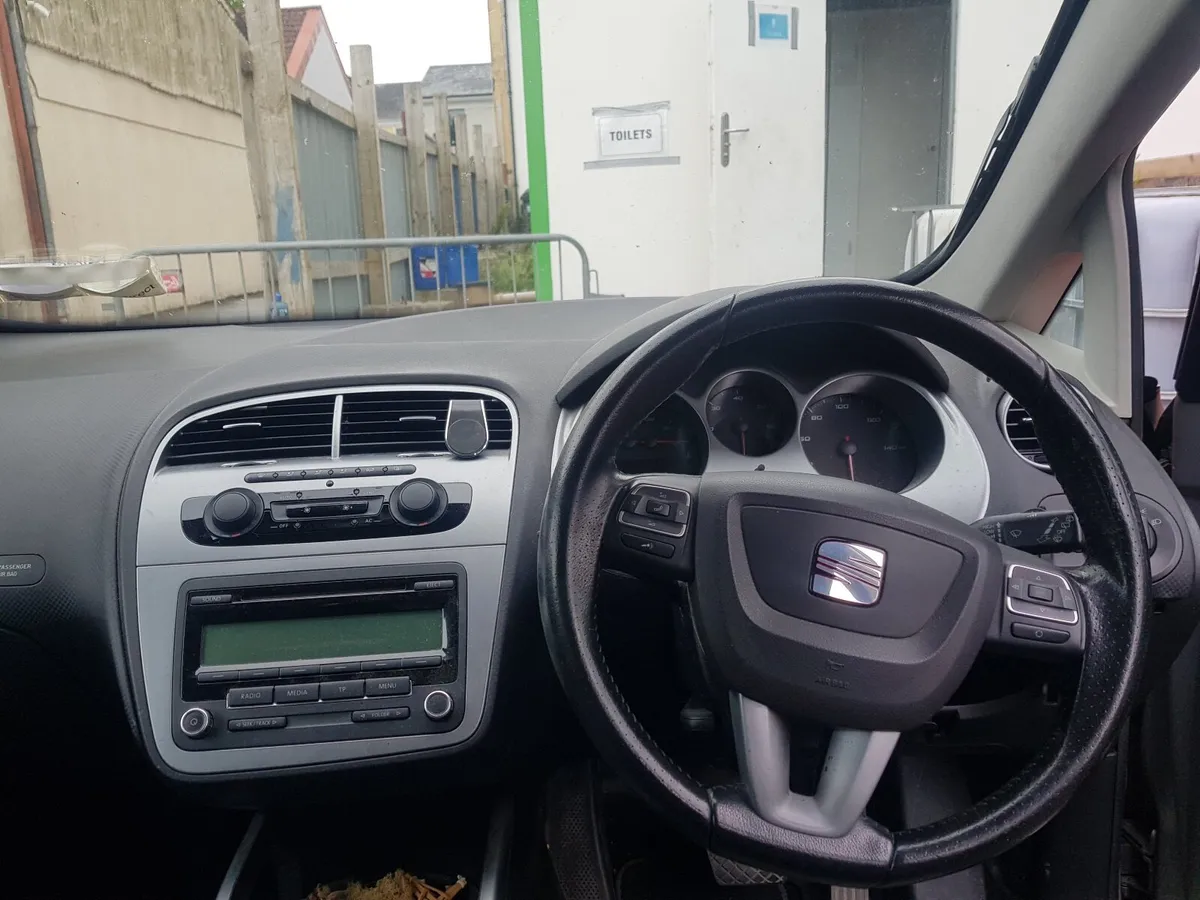 2012 Seat Altea XL 1.6l D auto Damaged Repairable - Image 4