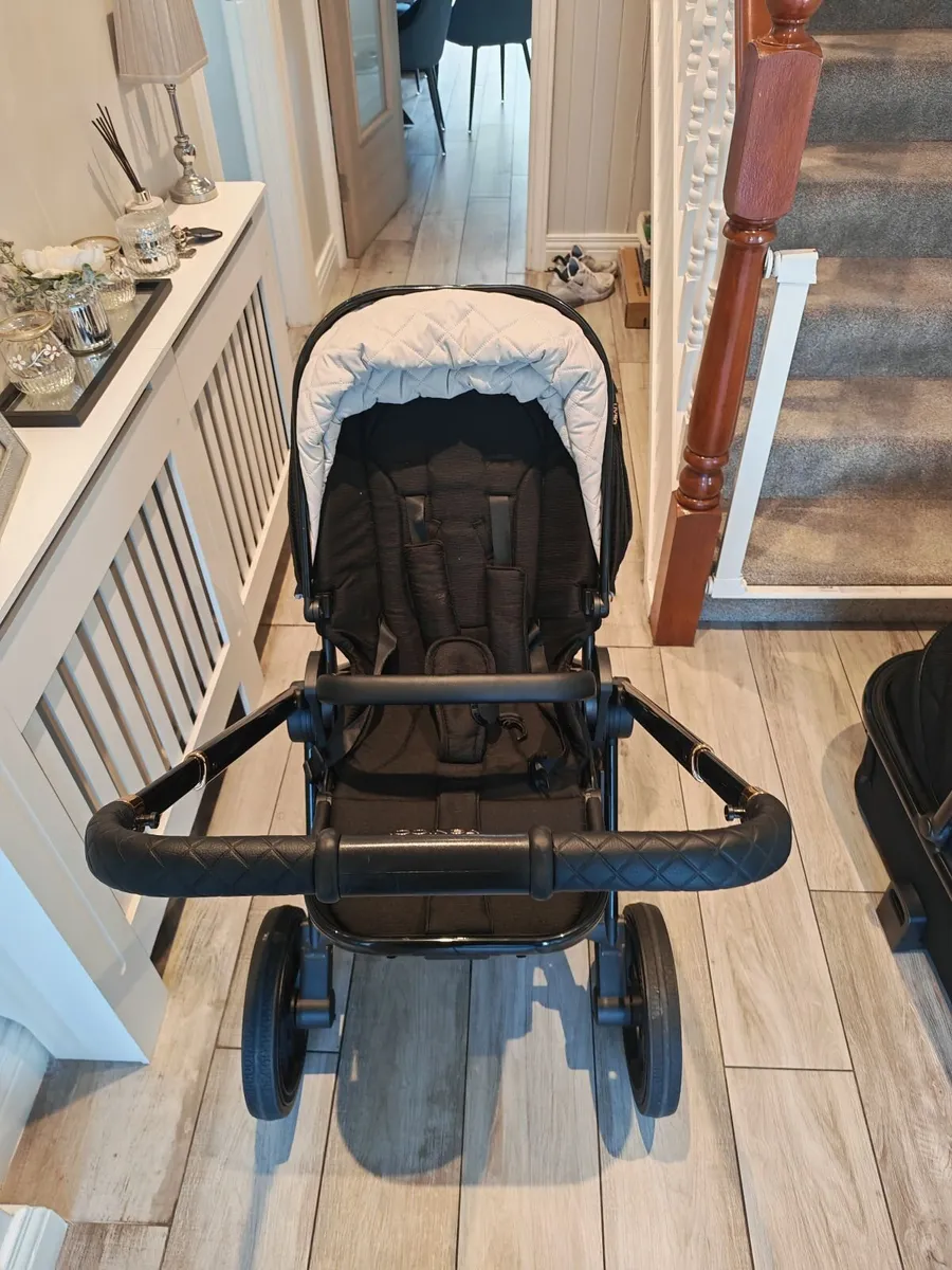 Venicci Tinum 2.0 Pram/Stroller - Image 2