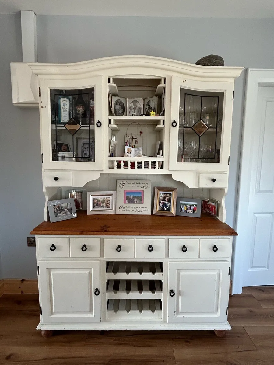 Solid pine dresser - Image 1
