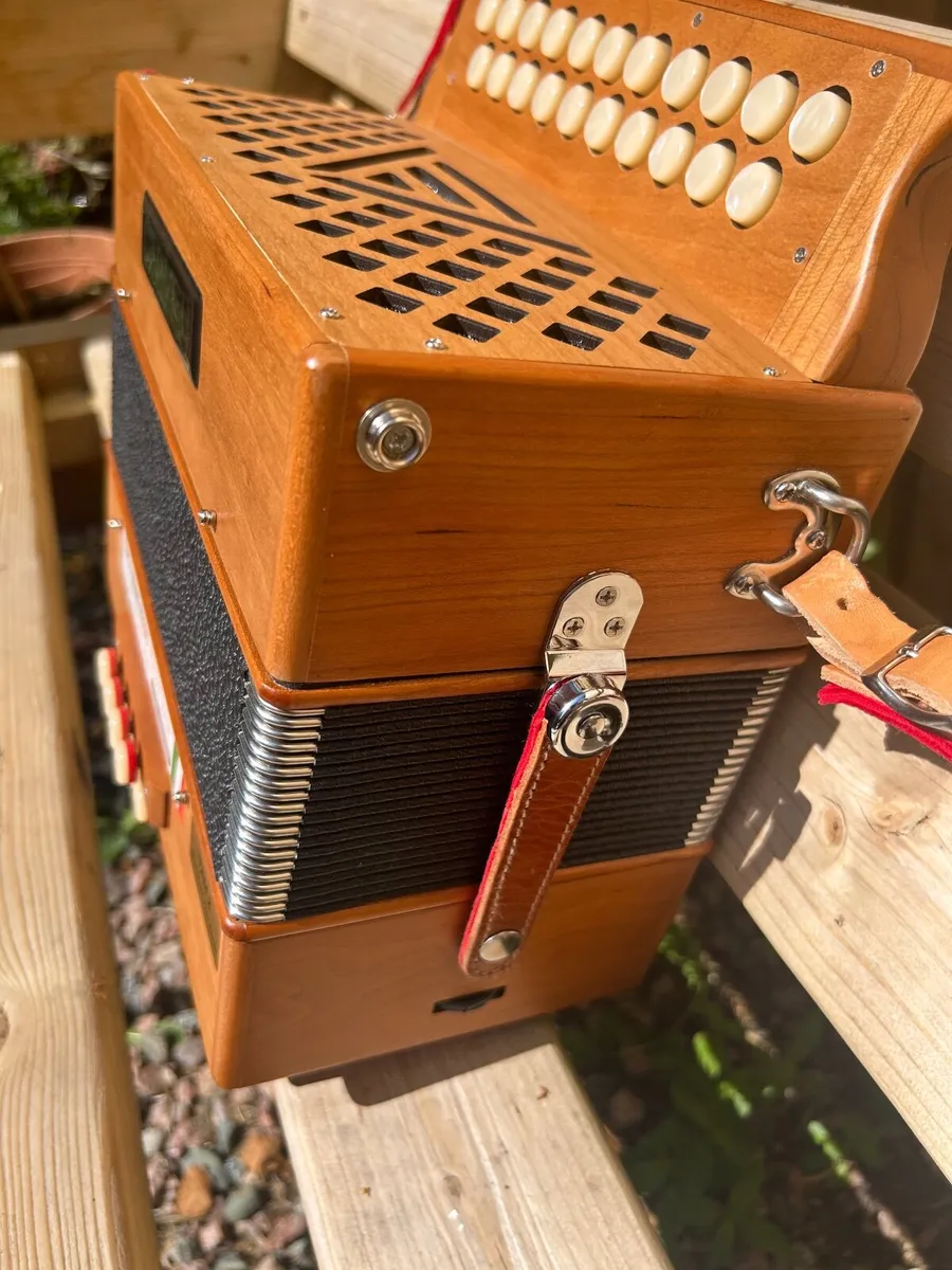 Garvey Tam 2 B/C Button Accordion - Image 3