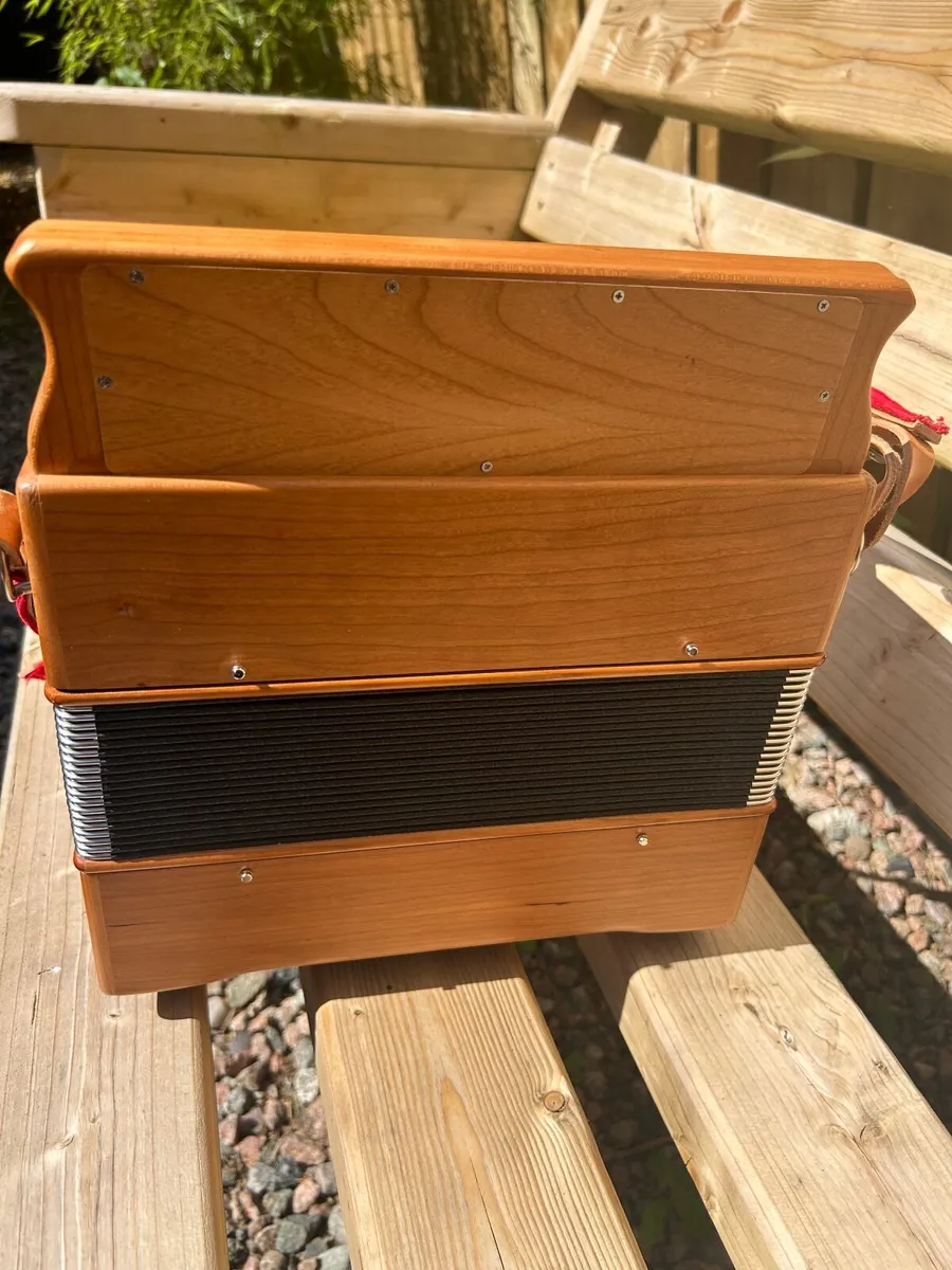 Garvey Tam 2 B/C Button Accordion - Image 4