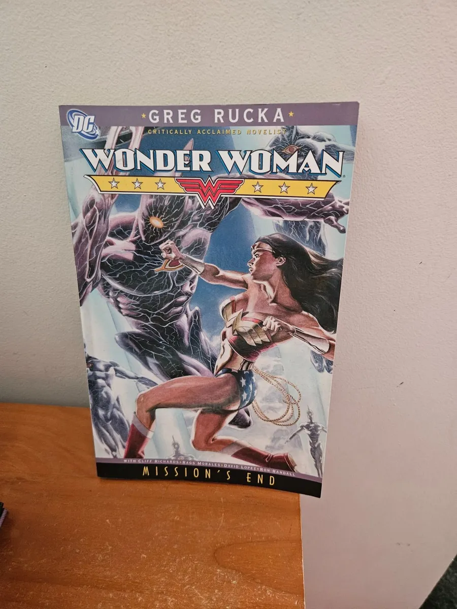 DC Wonder Woman Book