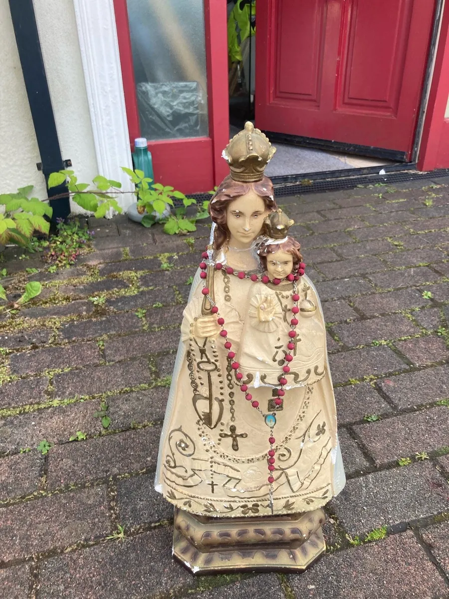Large statue Virgin of Luxembourg free postage - Image 1