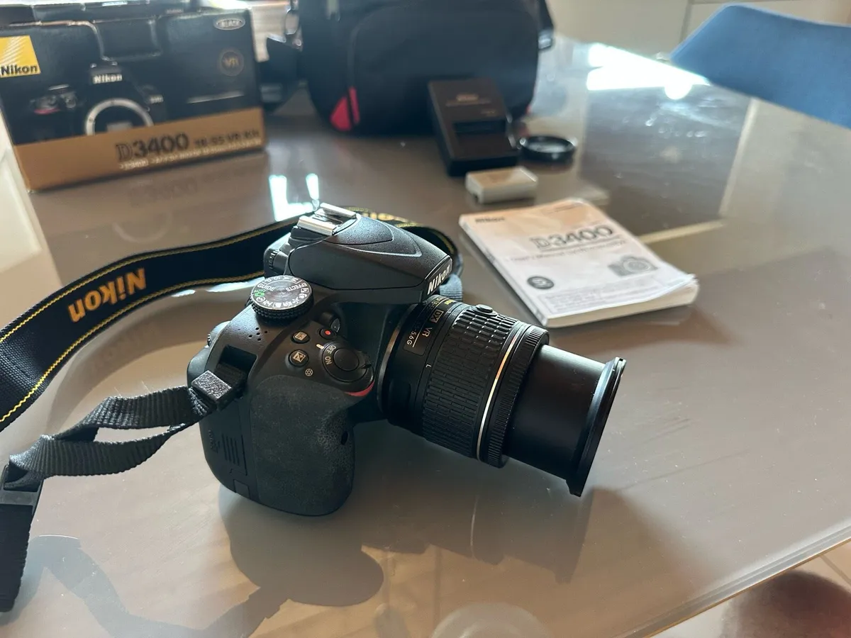 Nickon D3400 DSLR Camera Excellent Condition - Image 2