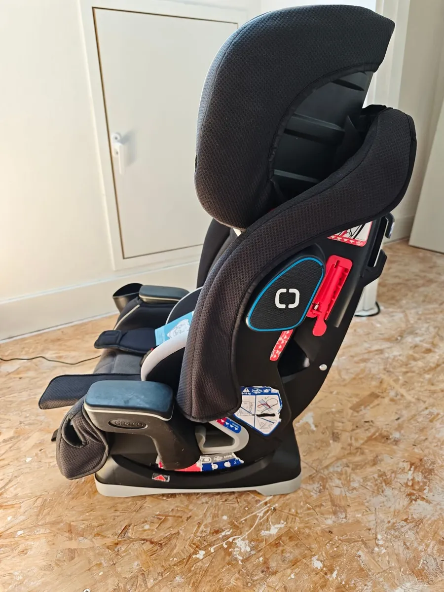 Graco Slimfit Group 0+1/2/3 Child Car Seat - Image 3