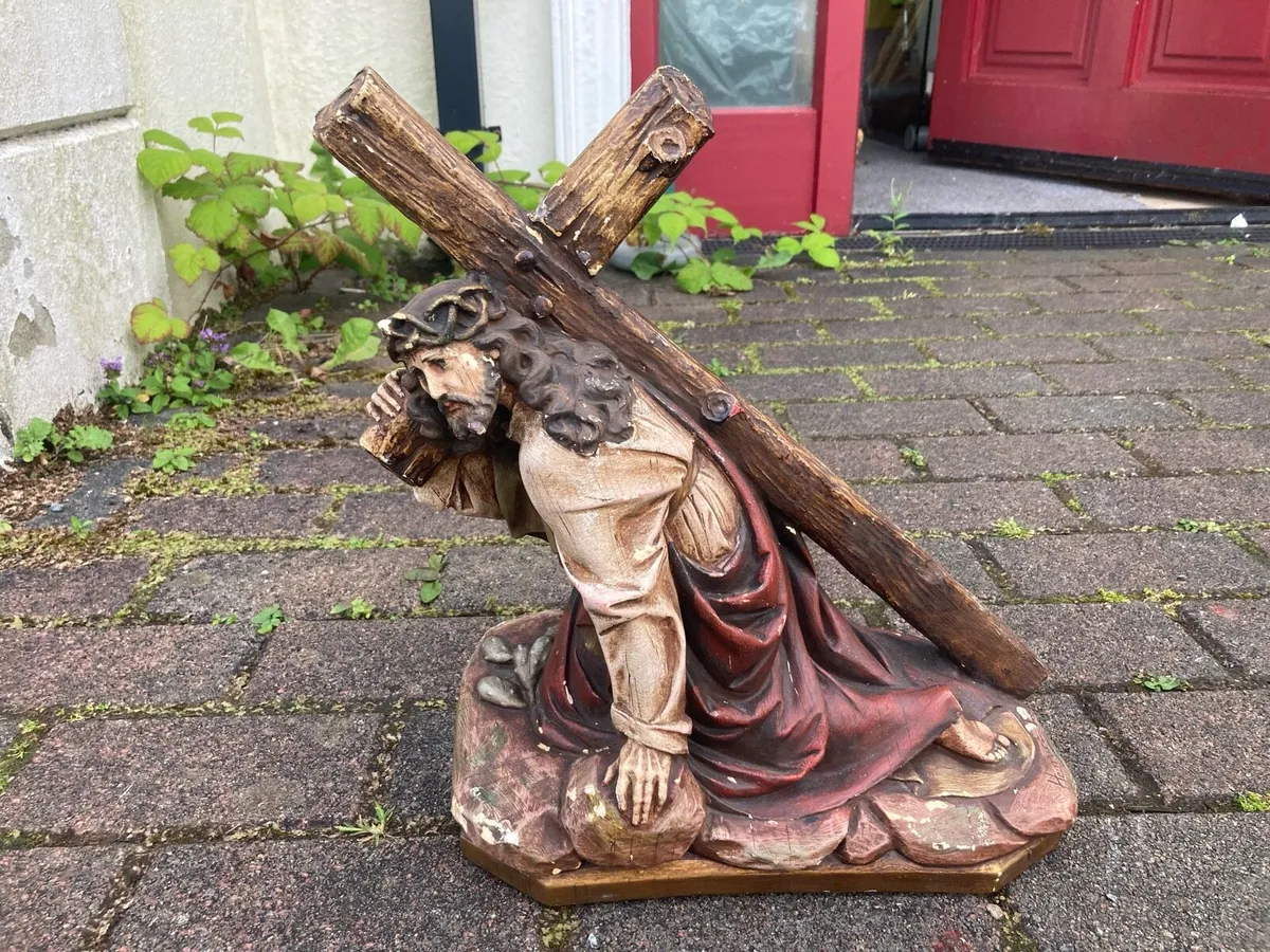 Statue passion of Christ free postage - Image 1