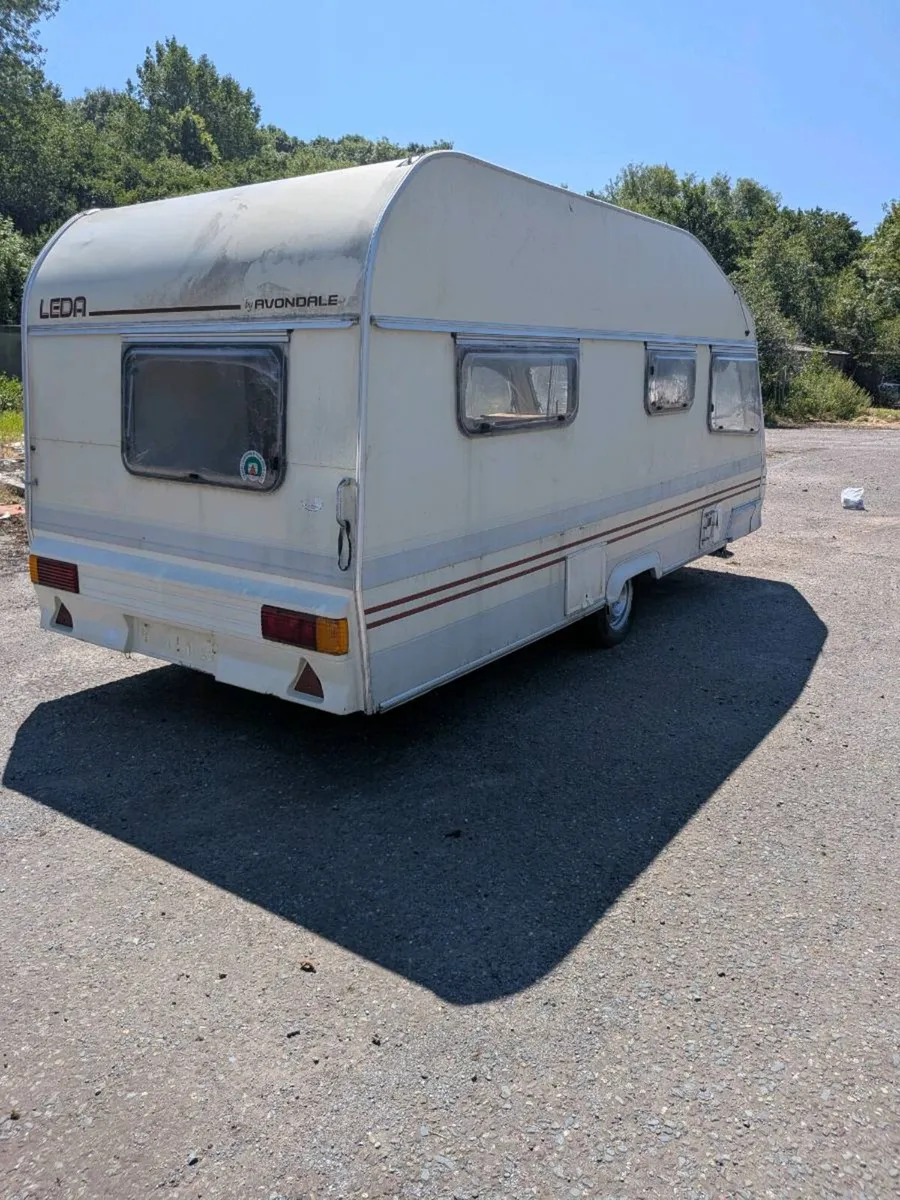 Caravan 4 berth, project needs work - Image 1
