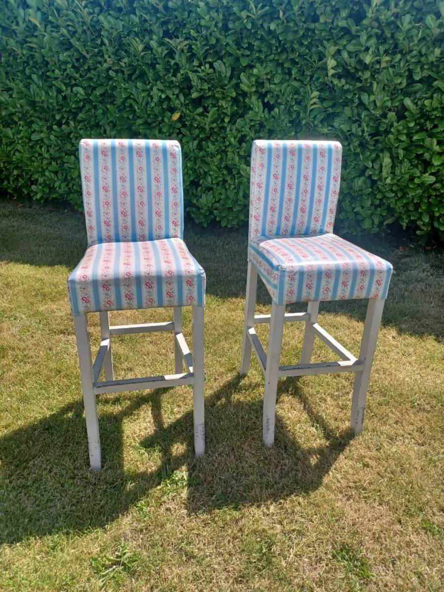 Kitchen Island Chairs x 2 - Image 1